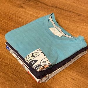 Ready to ship, 3 t-shirt bundle